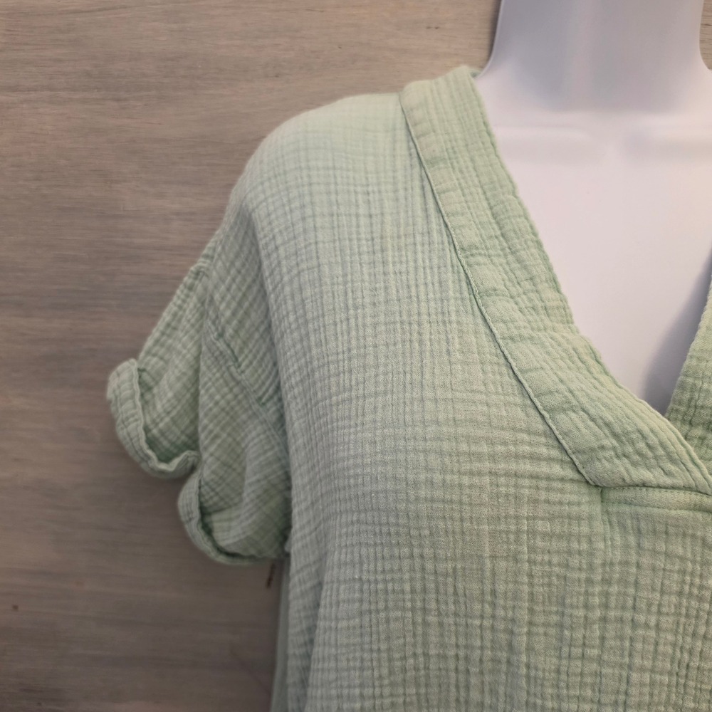 Wonderly 100% Cotton Sage Green Muslin Vneck High Low Blouse Size Medium GC - Picture 3 of 7